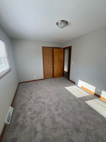 4329 W 77th Place, Chicago, IL 60652