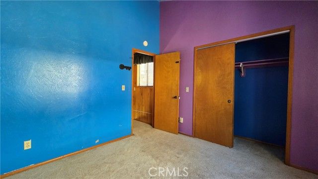 23840 Zuger, Crestline, CA 92325