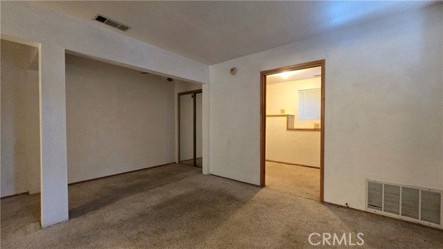 23840 Zuger, Crestline, CA 92325