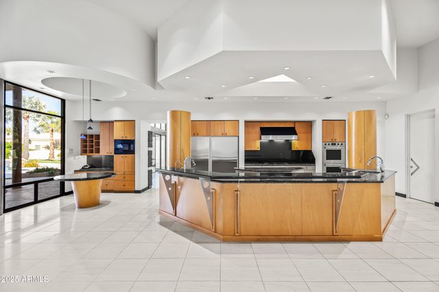 7140 E BLUEBIRD Lane, Paradise Valley, AZ 85253