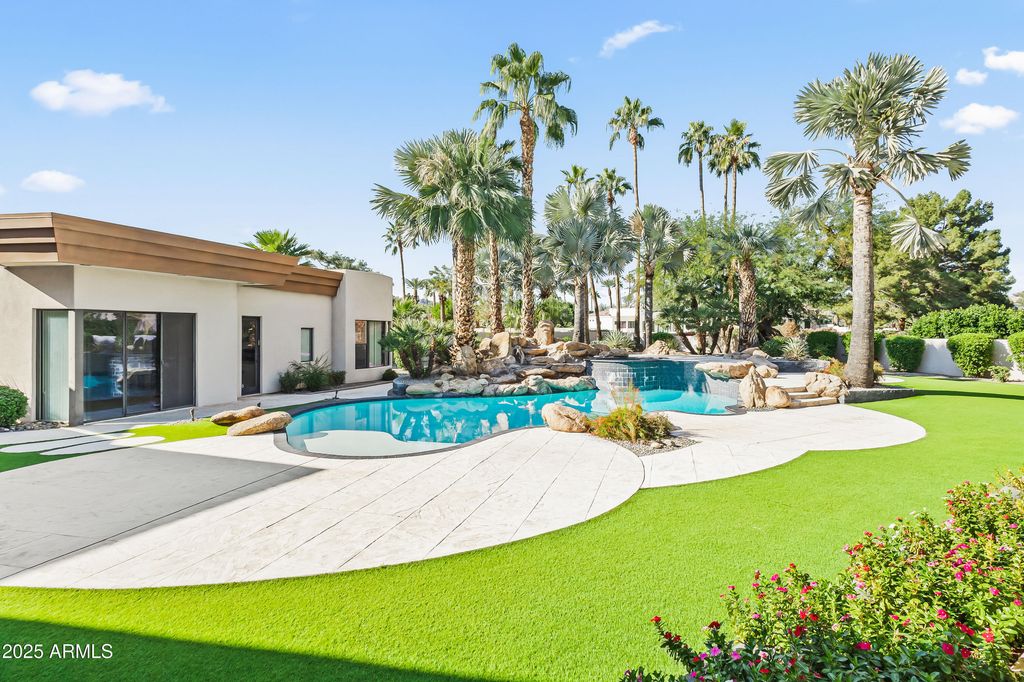 7140 E BLUEBIRD Lane, Paradise Valley, AZ 85253