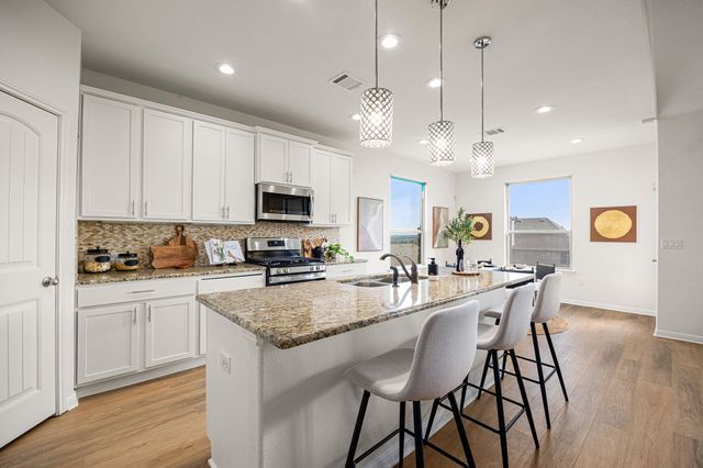 304 Santa Maria ST, Georgetown, TX 78628