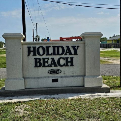 672 Northwest Dr, Rockport, TX 78382