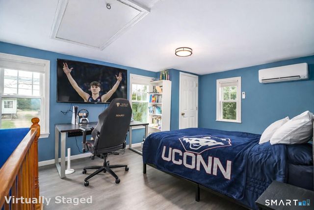 16 Raymond Street, New Canaan, CT 06840