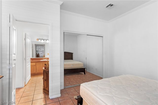 1012 Domnus Lane 102, Las Vegas, NV 89144