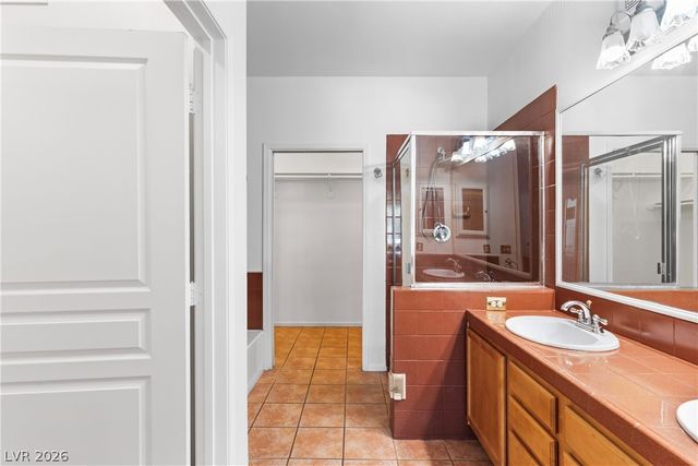 1012 Domnus Lane 102, Las Vegas, NV 89144