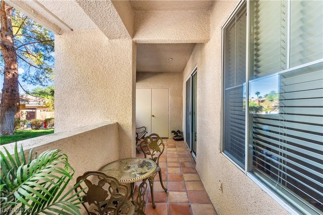 1012 Domnus Lane 102, Las Vegas, NV 89144