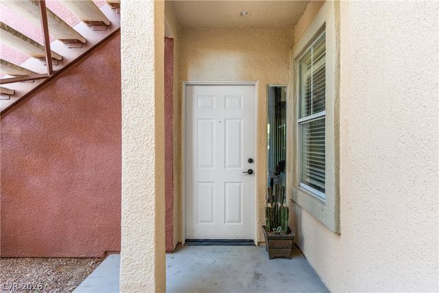 1012 Domnus Lane 102, Las Vegas, NV 89144