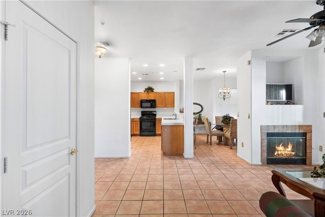 1012 Domnus Lane 102, Las Vegas, NV 89144