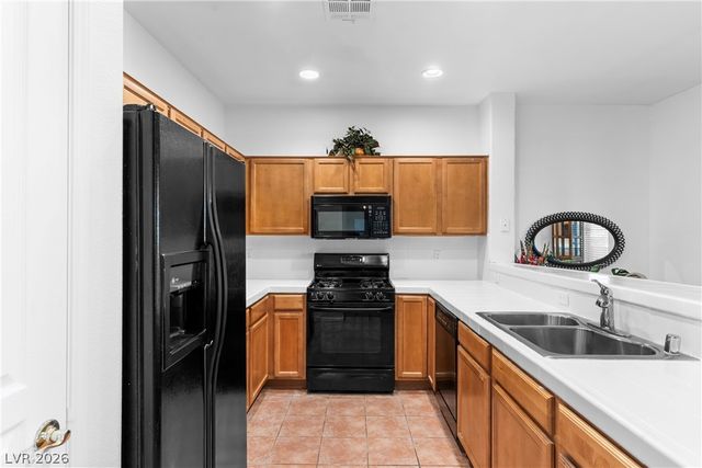 1012 Domnus Lane 102, Las Vegas, NV 89144