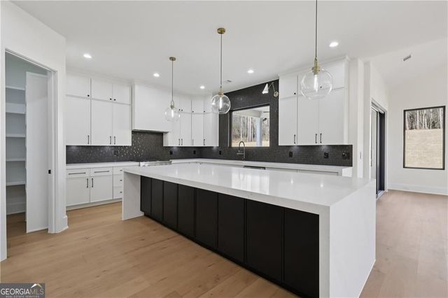 93 Rocky Ridge Way, Auburn, GA 30011