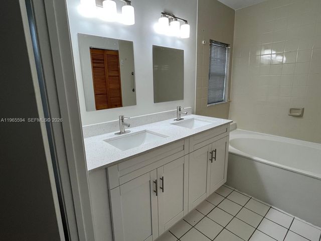 13929 SW 102 nd Ter, Miami, FL 33186