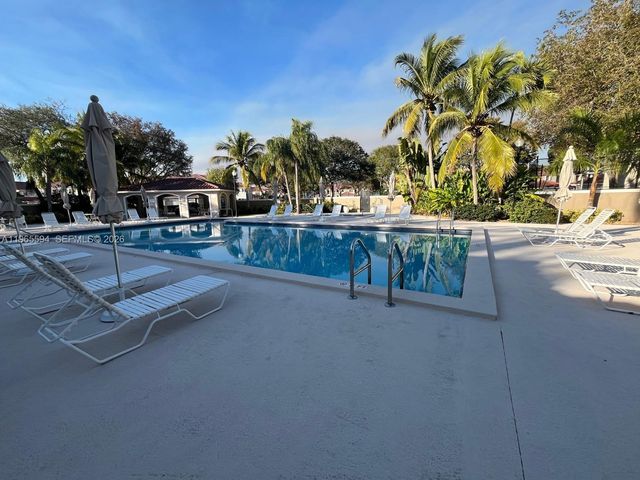 13929 SW 102 nd Ter, Miami, FL 33186