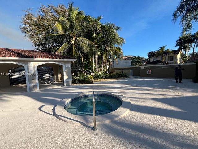 13929 SW 102 nd Ter, Miami, FL 33186