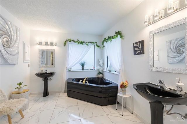 7213 N 33rd Street, Mcallen, TX 78504