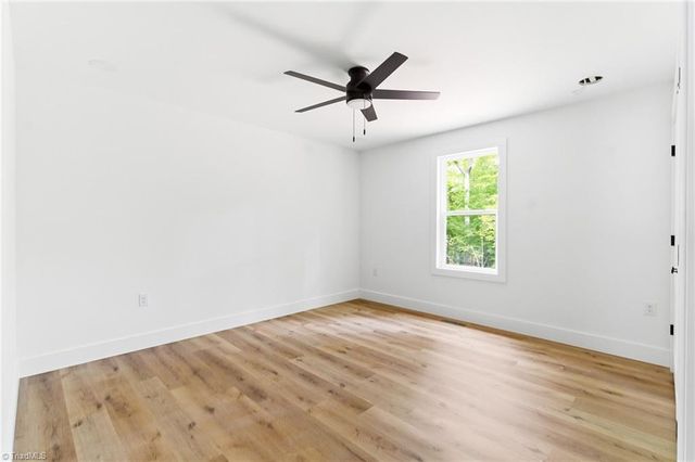 5612 Murray Road, Winston-salem, NC 27106