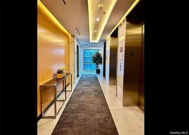 13437 35th Avenue 9C, Flushing, NY 11354