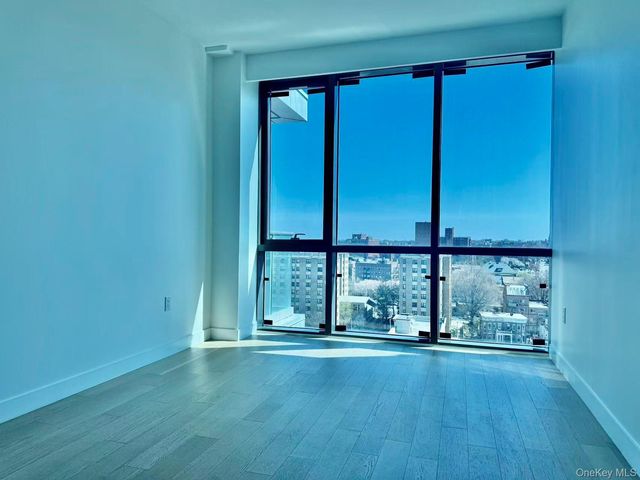 13437 35th Avenue 9C, Flushing, NY 11354