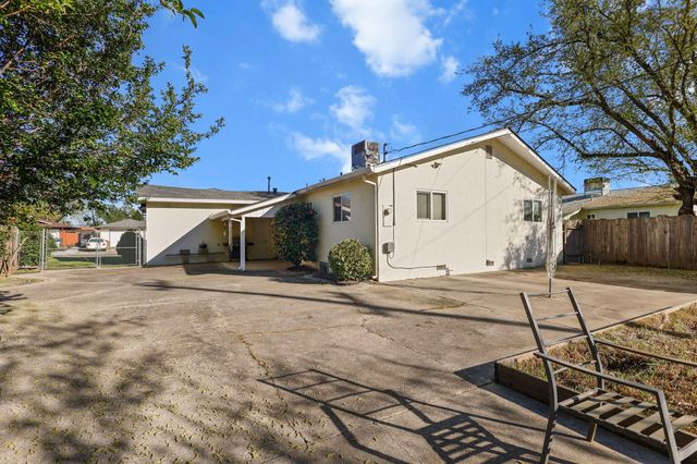 6378 Paso Drive, Redding, CA 96001