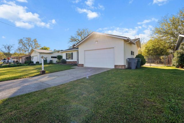 6378 Paso Drive, Redding, CA 96001