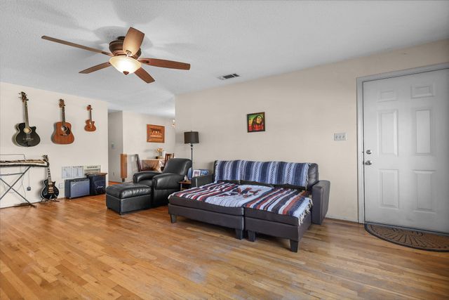 6378 Paso Drive, Redding, CA 96001