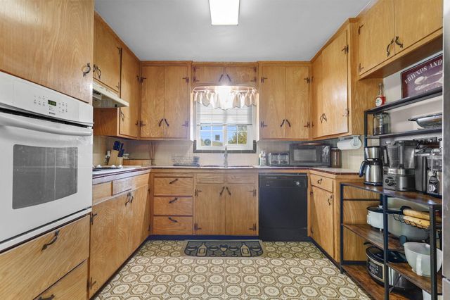 6378 Paso Drive, Redding, CA 96001