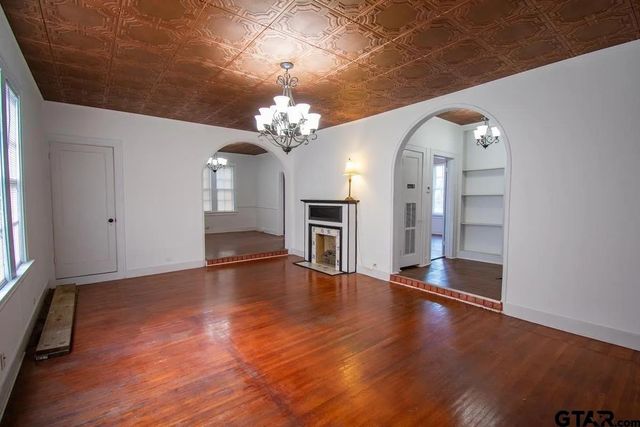 602 S Broadway, Tyler, TX 75701