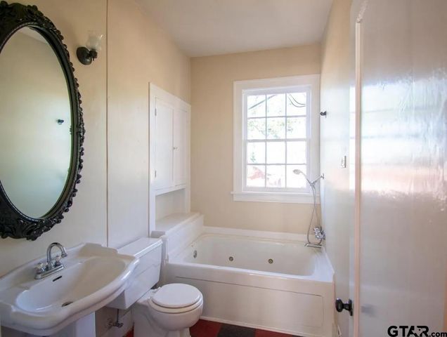 602 S Broadway, Tyler, TX 75701