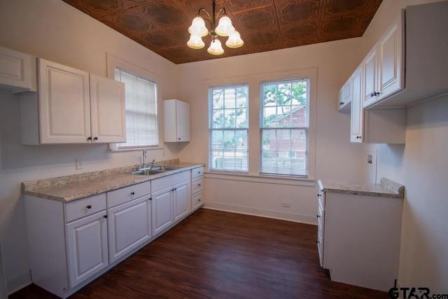 602 S Broadway, Tyler, TX 75701