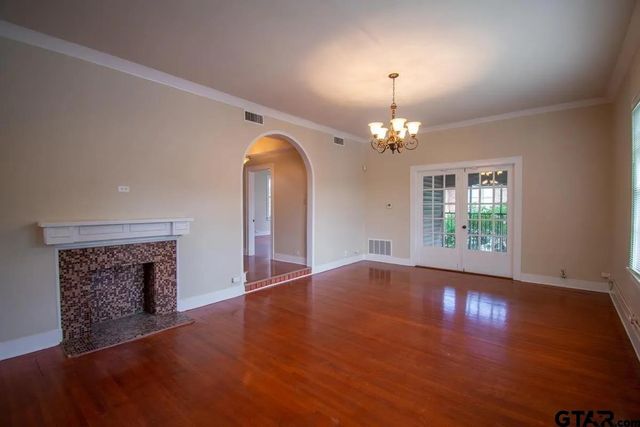 602 S Broadway, Tyler, TX 75701