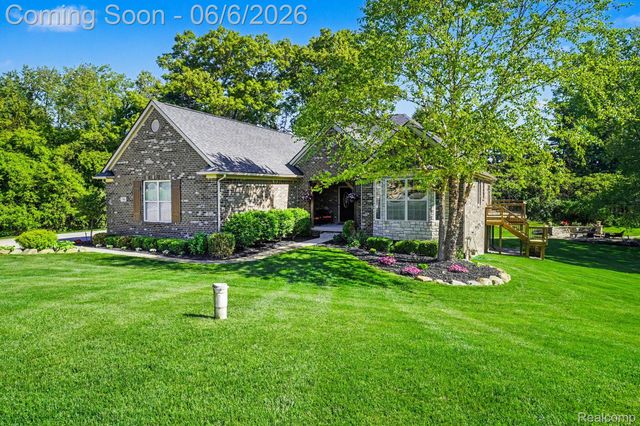 788 Fish Lake Court, Oxford Charter Township, MI 48371