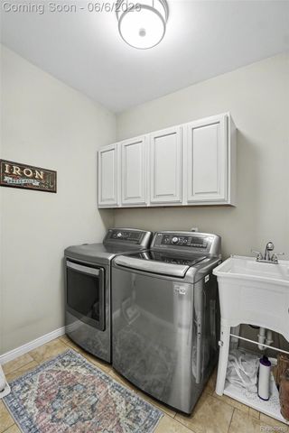 788 Fish Lake Court, Oxford Charter Township, MI 48371