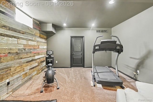 788 Fish Lake Court, Oxford Charter Township, MI 48371