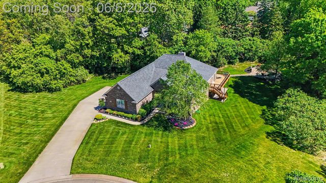 788 Fish Lake Court, Oxford Charter Township, MI 48371