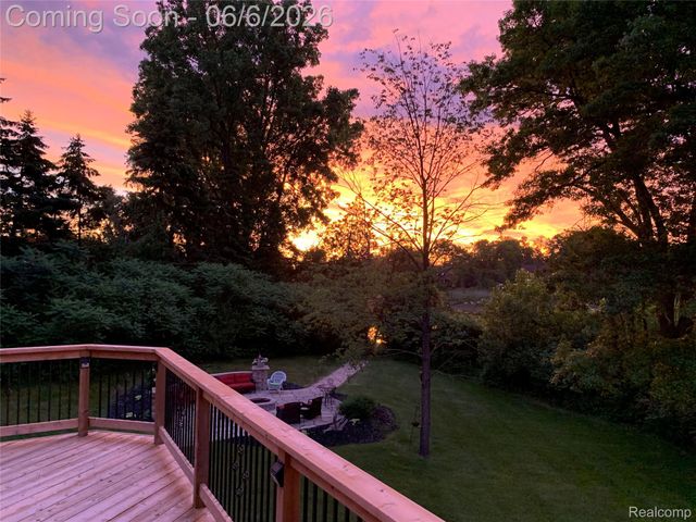 788 Fish Lake Court, Oxford Charter Township, MI 48371
