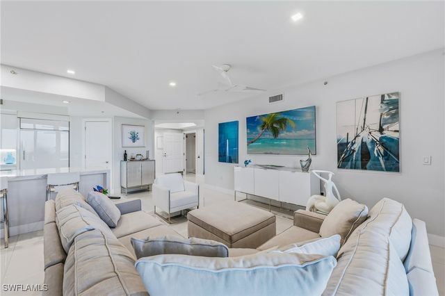 1065 Borghese LN 1503, Naples, FL 34114