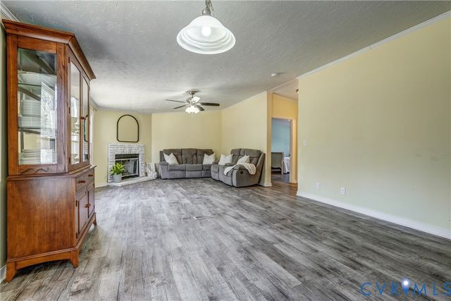 9625 Robin Ln, Disputanta, VA 23842