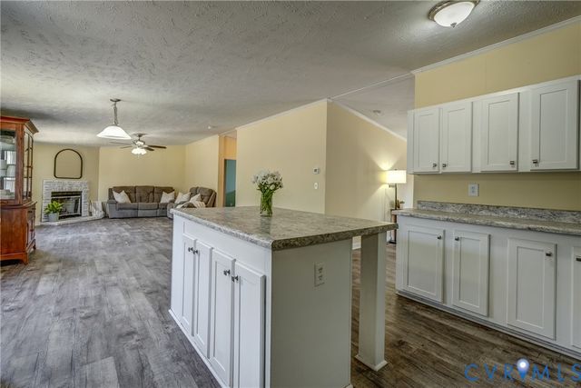 9625 Robin Ln, Disputanta, VA 23842