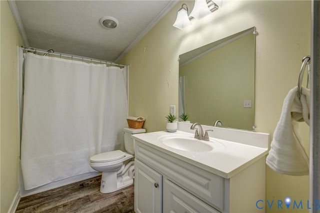 9625 Robin Ln, Disputanta, VA 23842