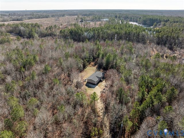 9625 Robin Ln, Disputanta, VA 23842