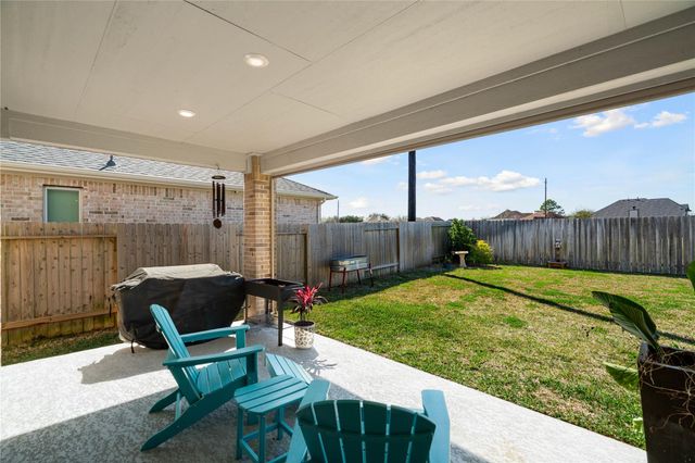 2214 Clements Shore Lane, La Porte, TX 77571