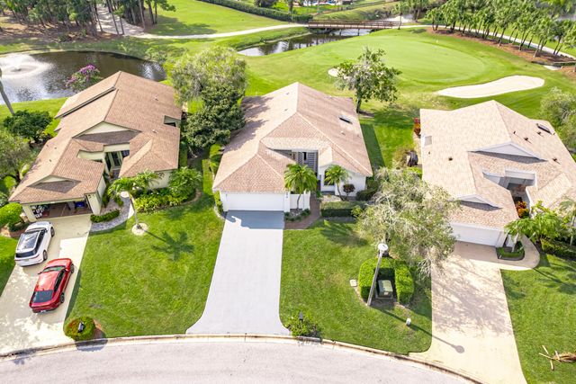 6878 Touchstone Circle, Palm Beach Gardens, FL 33418