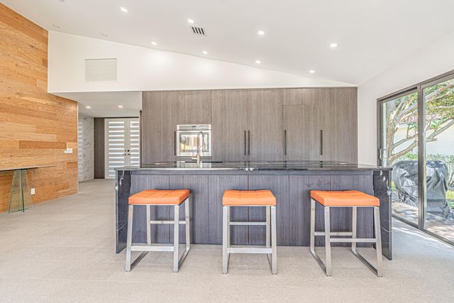 6878 Touchstone Circle, Palm Beach Gardens, FL 33418