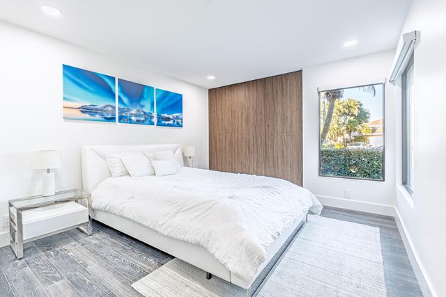 6878 Touchstone Circle, Palm Beach Gardens, FL 33418