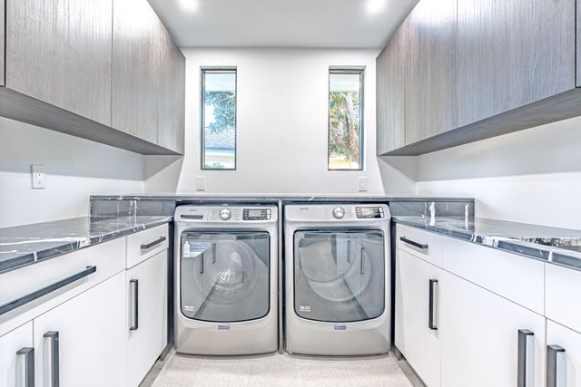 6878 Touchstone Circle, Palm Beach Gardens, FL 33418