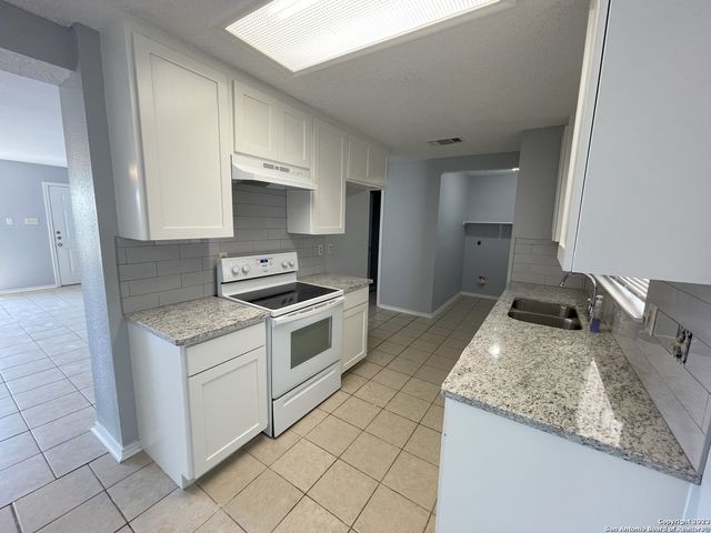 5938 Hidden Glade, San Antonio, TX 78250