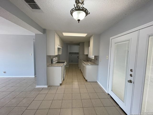 5938 Hidden Glade, San Antonio, TX 78250