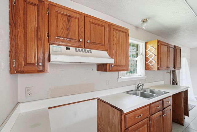66 Caney Creek Rd, Conway, AR 72032