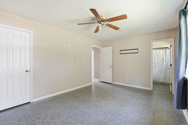 66 Caney Creek Rd, Conway, AR 72032