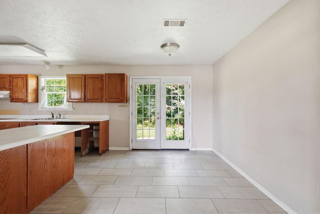 66 Caney Creek Rd, Conway, AR 72032